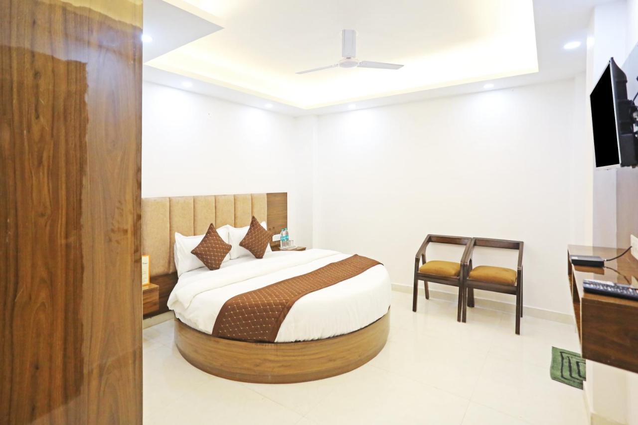 Vijay Palace - Near Delhi Airport Guest house New Delhi