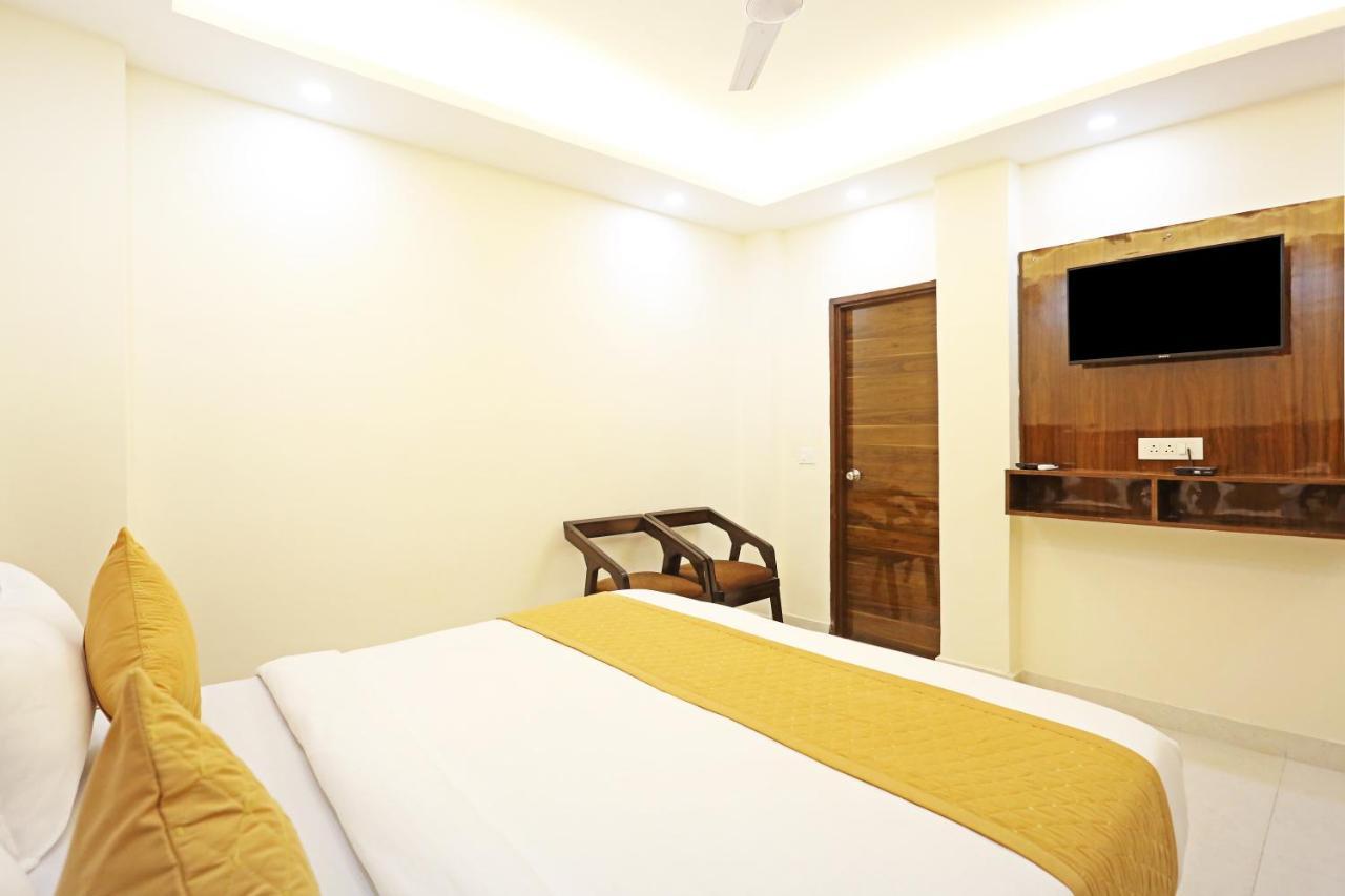 Vijay Palace - Near Delhi Airport