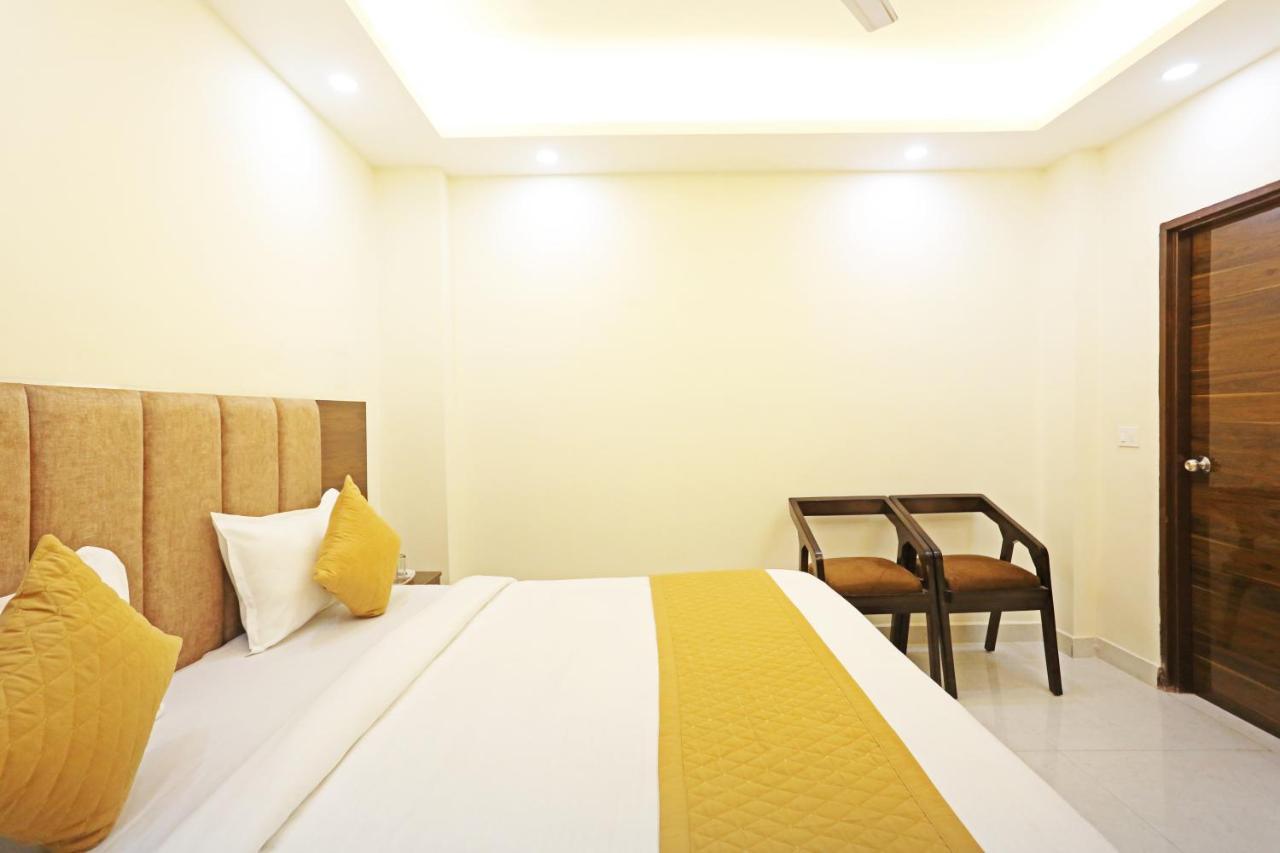Vijay Palace - Near Delhi Airport