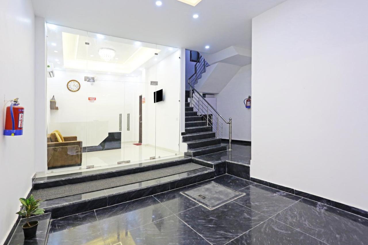 Vijay Palace - Near Delhi Airport Guest house