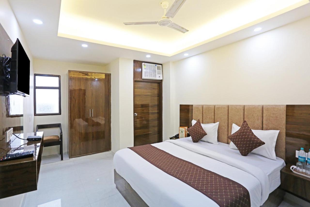 Vijay Palace - Near Delhi Airport Guest house New Delhi